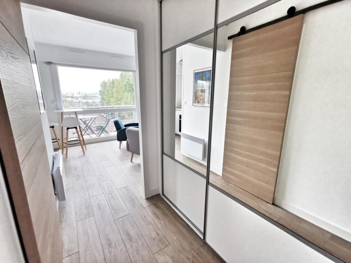 Appartement Lumineux Avec Balcon Et Parking Cherbourg-en-Cotentin Ngoại thất bức ảnh
